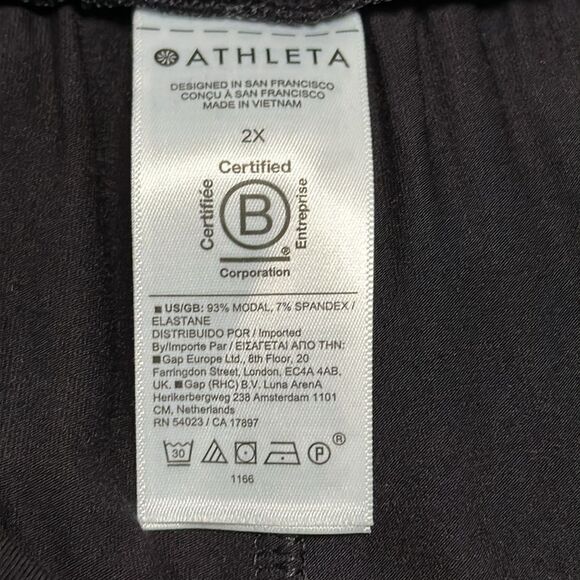 Athleta Release Black High Rise Travel Casual Front Split Crop‎ Pants Size 2X - Picture 13 of 13